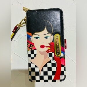 Nicole Lee wallet